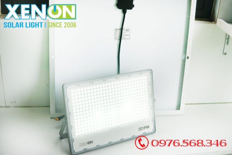 Đèn pha năng lượng mặt trời Xenon Deluxe DL500W