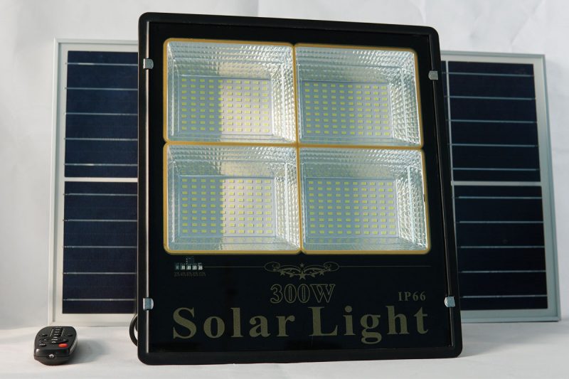 Đèn năng lượng mặt trời 300W đèn pha siêu sáng Roiled RP4-300W